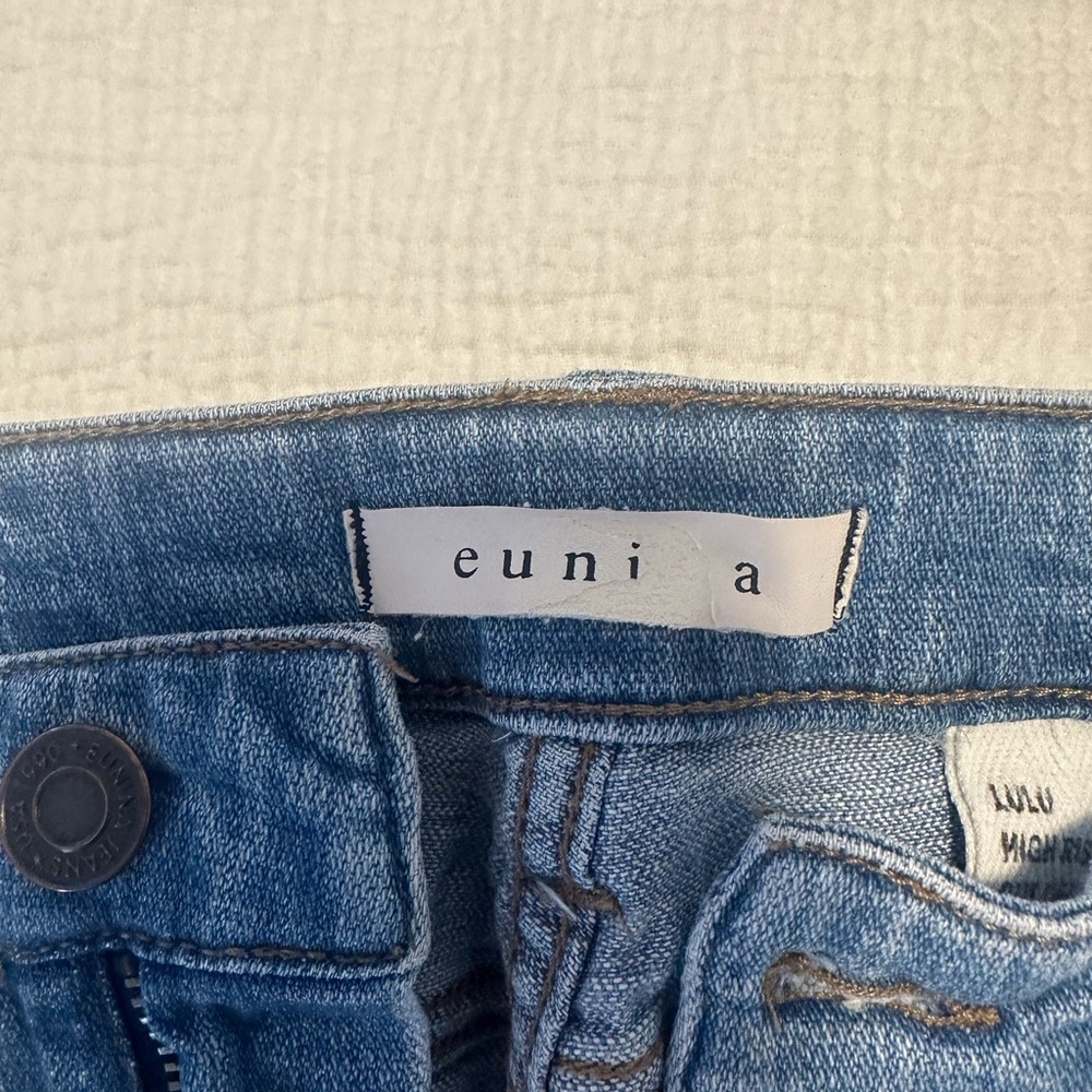 eunina denim jean shorts with floral patches - Size small - Picture 2 of 3